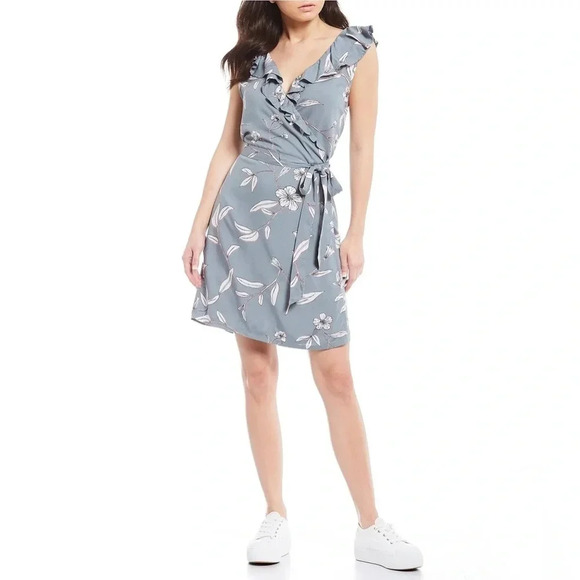 Roxy Rivello With You Sleeveless Wrap Floral Dress size XS - Picture 4 of 14